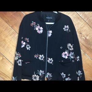 WHO WHAT WEAR FLORAL BOMBER